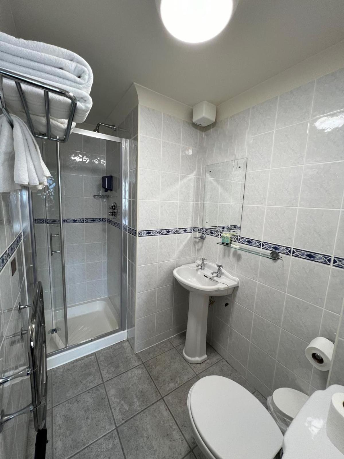 An Cruiscin Lan Hotel Spiddal Bagian luar foto