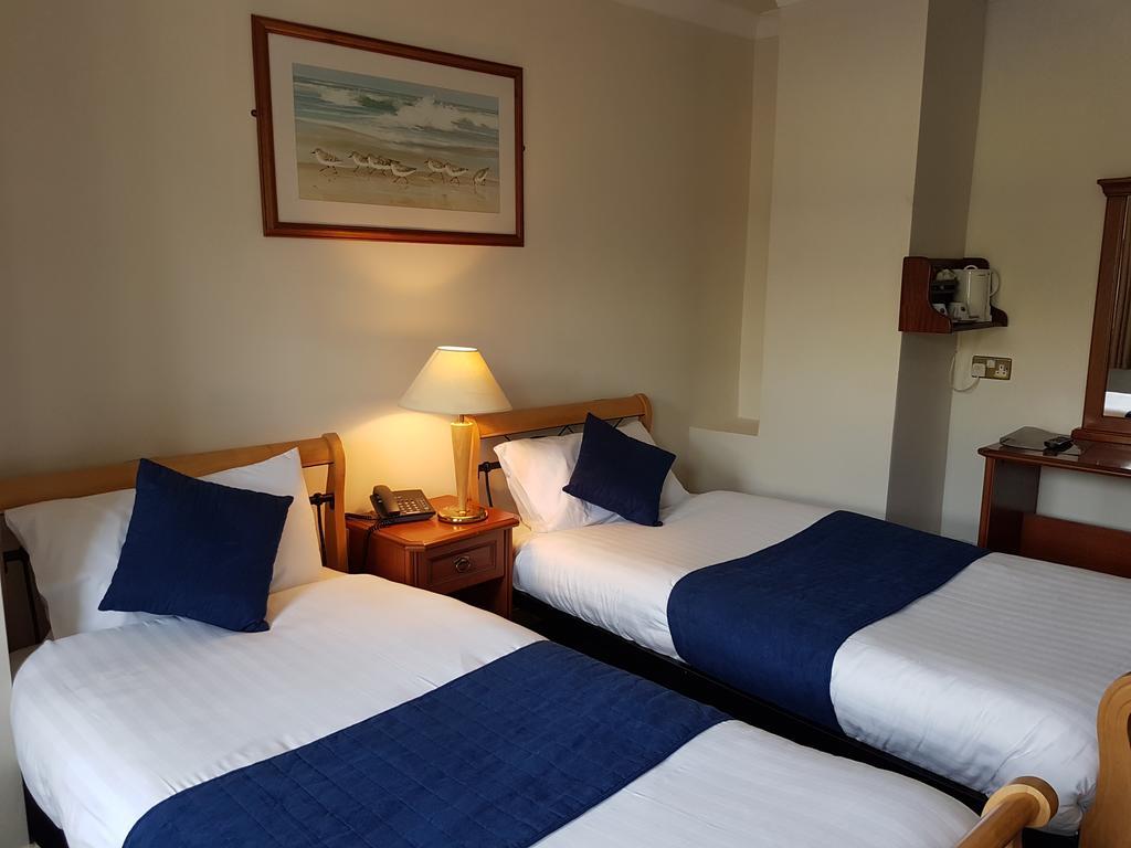 An Cruiscin Lan Hotel Spiddal Bagian luar foto